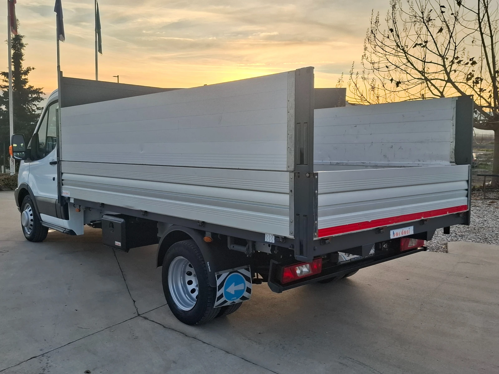 Ford Transit До3.5т/Euro6B/Климатик - изображение 2