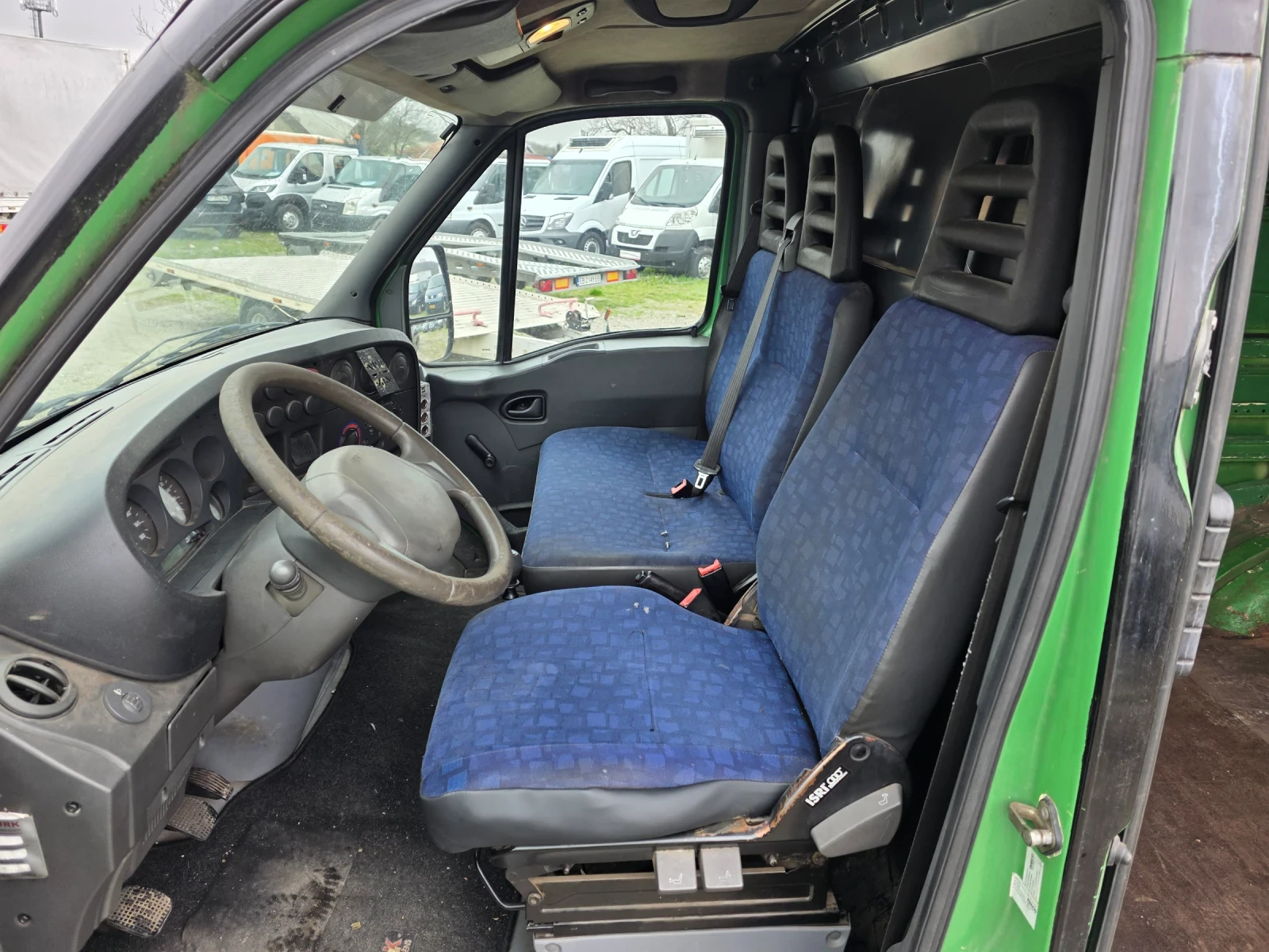 Iveco Daily 3.0  N1 Б категория 6 скорости, снимка 11 - Бусове и автобуси - 54087775