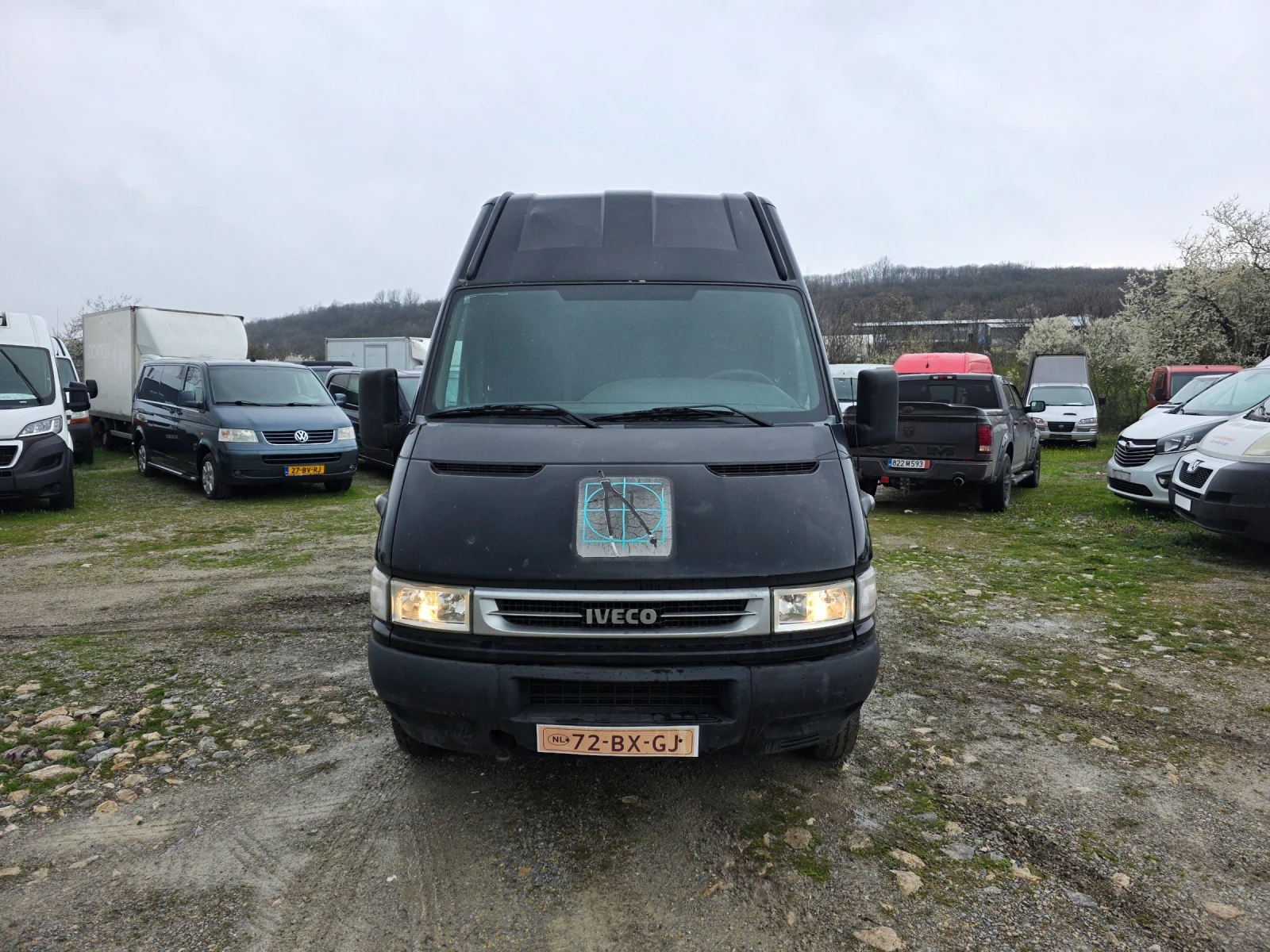 Iveco Daily 3.0  N1 Б категория 6 скорости, снимка 2 - Бусове и автобуси - 54087775