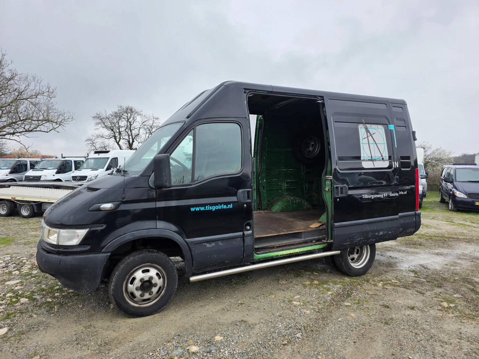 Iveco Daily 3.0  N1 Б категория 6 скорости, снимка 9 - Бусове и автобуси - 54087775