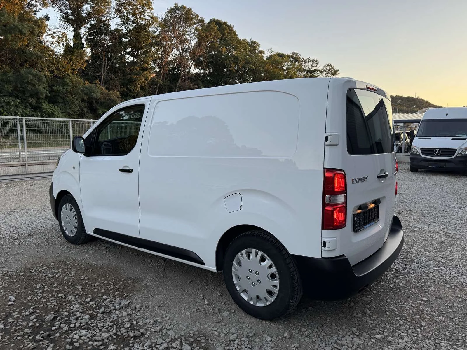 Peugeot Expert 1.6HDI* KLIMA* EVRO6, снимка 8 - Бусове и автобуси - 54940495