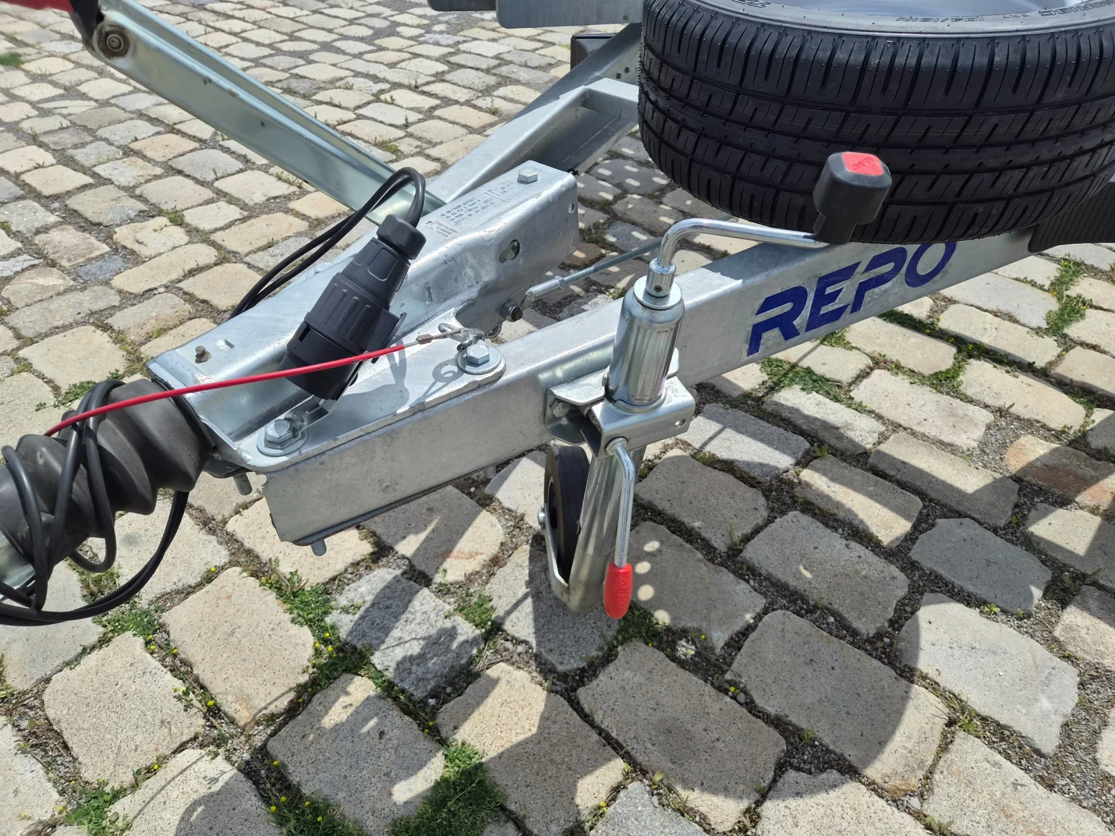 За автомобил Други REPO TRAILERS 4.50m. 2700 kg. ЧИСТО НОВА, снимка 7 - Ремаркета - 54585543