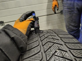 Гуми Зимни 235/50R19, снимка 2