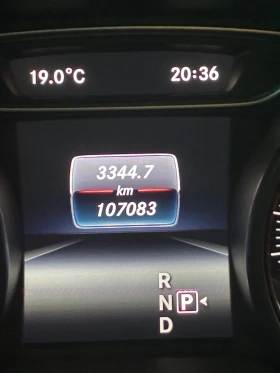 Mercedes-Benz CLA 220 AMG LINE, снимка 13