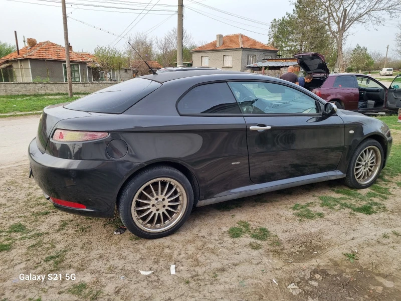 Alfa Romeo Gt 2.0 160hp 16V, снимка 5 - Автомобили и джипове - 45317813