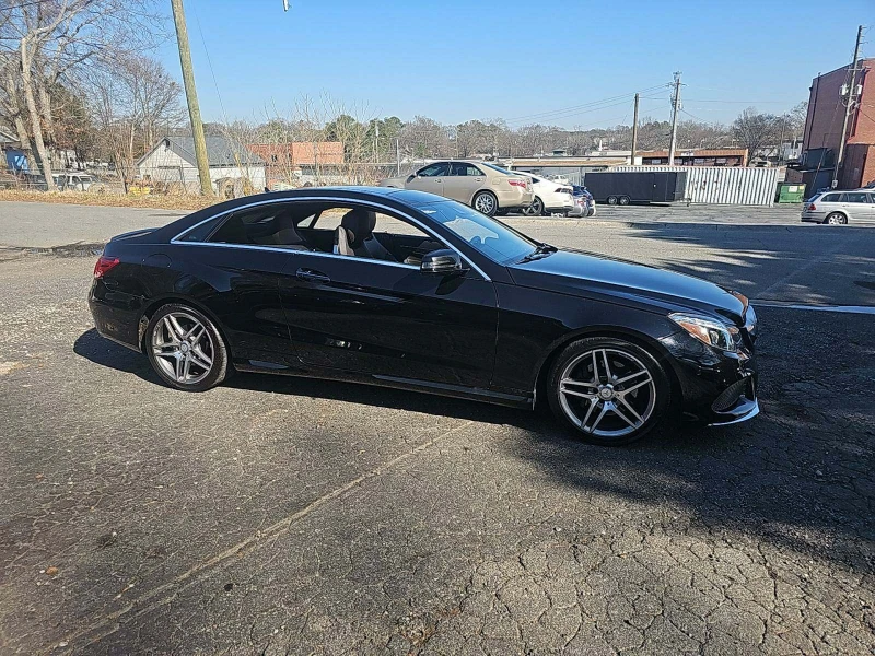 Mercedes-Benz E 400 AMG пакет* Обдухване* Keyless* Multi-Zone A/C* Пан, снимка 4 - Автомобили и джипове - 48992161