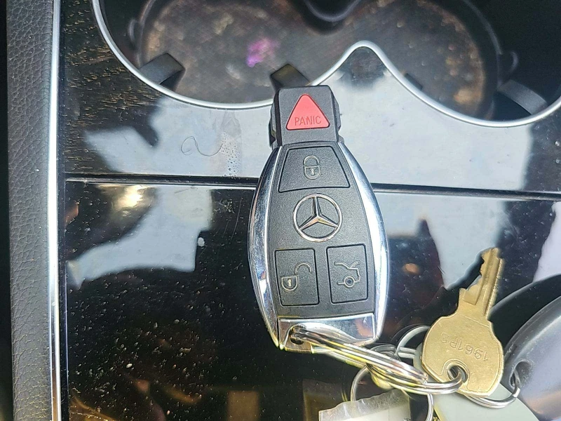 Mercedes-Benz E 400 AMG пакет* Обдухване* Keyless* Multi-Zone A/C* Пан, снимка 10 - Автомобили и джипове - 48992161