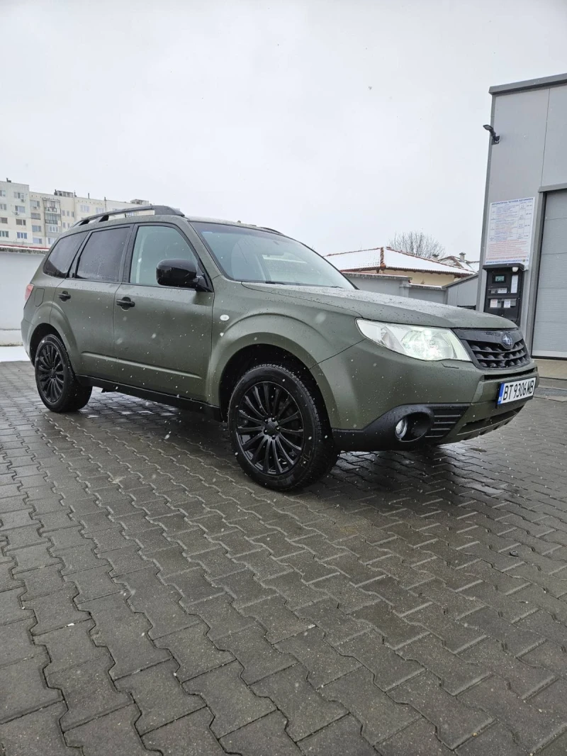 Subaru Forester Джип, снимка 1 - Автомобили и джипове - 49171279