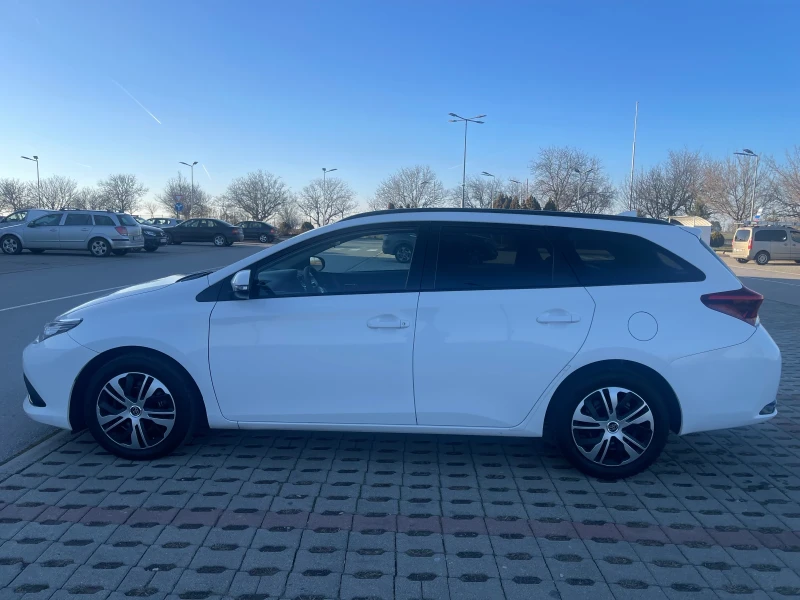 Toyota Auris, снимка 7 - Автомобили и джипове - 49404595