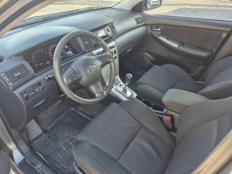 Toyota Corolla 1.4d-AVTOMAT, снимка 7 - Автомобили и джипове - 49438333