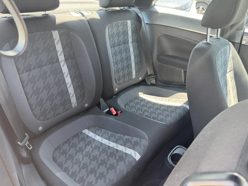 VW Beetle 1.8 TURBO, снимка 10 - Автомобили и джипове - 51189789