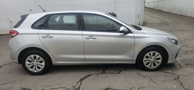 Hyundai I30 1.6CRDI Xечбег  Камера Германия , снимка 5 - Автомобили и джипове - 51941607