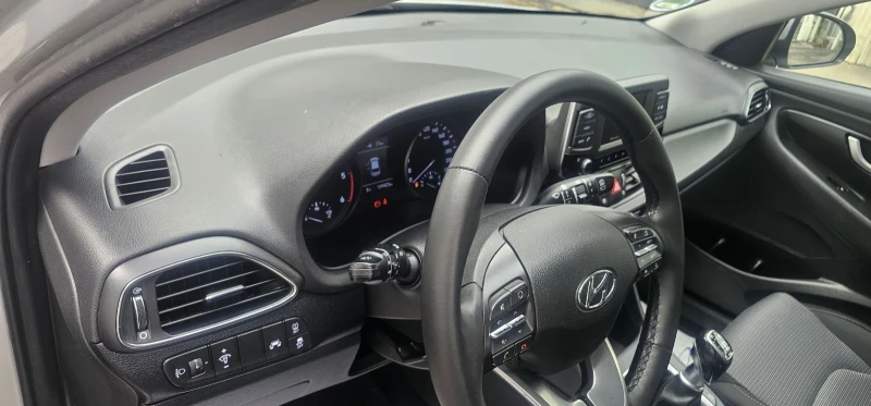 Hyundai I30 1.6CRDI Xечбег  Камера Германия , снимка 9 - Автомобили и джипове - 51941607