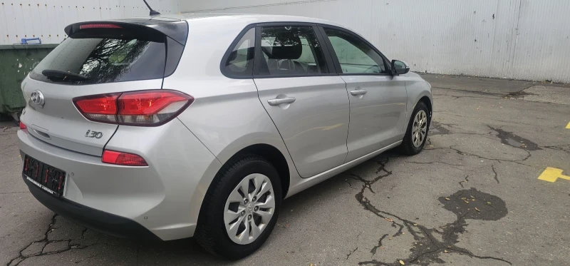 Hyundai I30 1.6CRDI Xечбег  Камера Германия , снимка 4 - Автомобили и джипове - 51941607