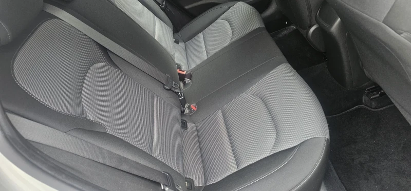 Hyundai I30 1.6CRDI Xечбег  Камера Германия , снимка 14 - Автомобили и джипове - 51941607