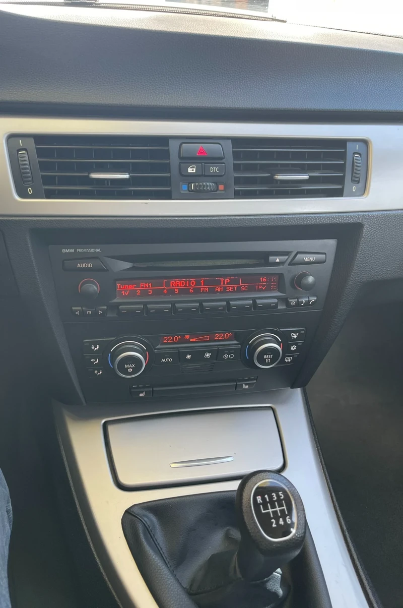 BMW 318, снимка 6 - Автомобили и джипове - 51973974