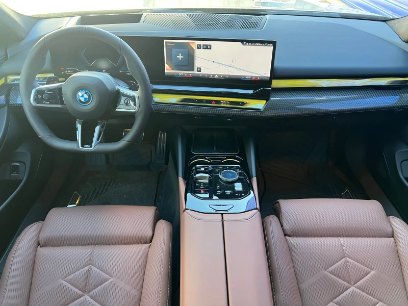BMW 550 e xDrive, снимка 10 - Автомобили и джипове - 52927145