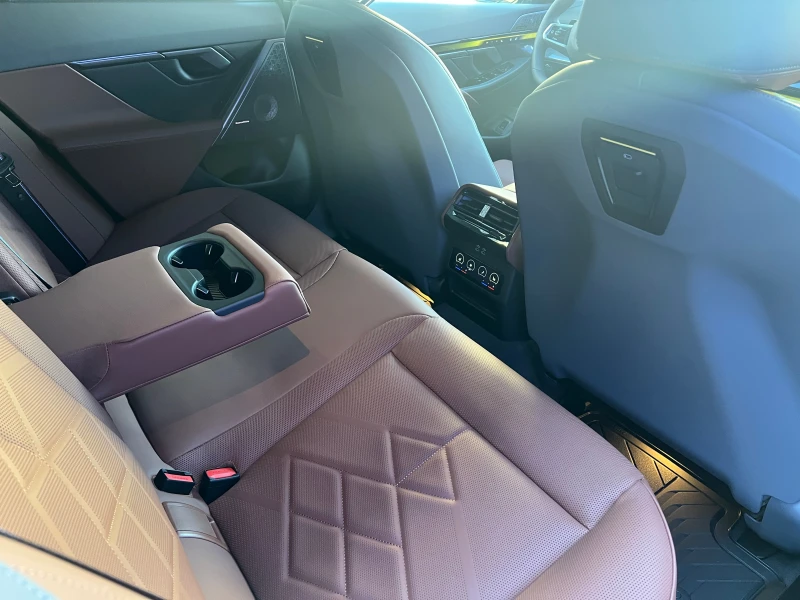 BMW 550 e xDrive, снимка 11 - Автомобили и джипове - 52927145