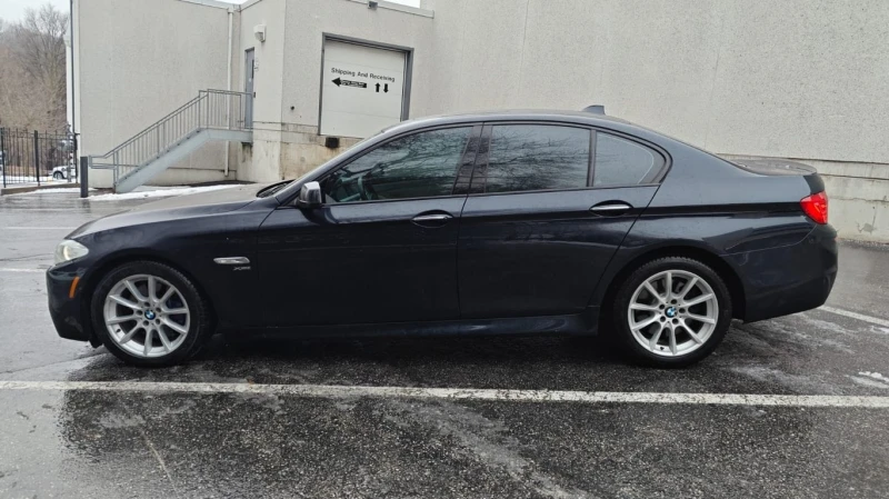 BMW 550 * 550i xDrive * CARFAX * БЕЗ ПЪРВОНАЧАЛНА ВНОСКА, снимка 2 - Автомобили и джипове - 53026346