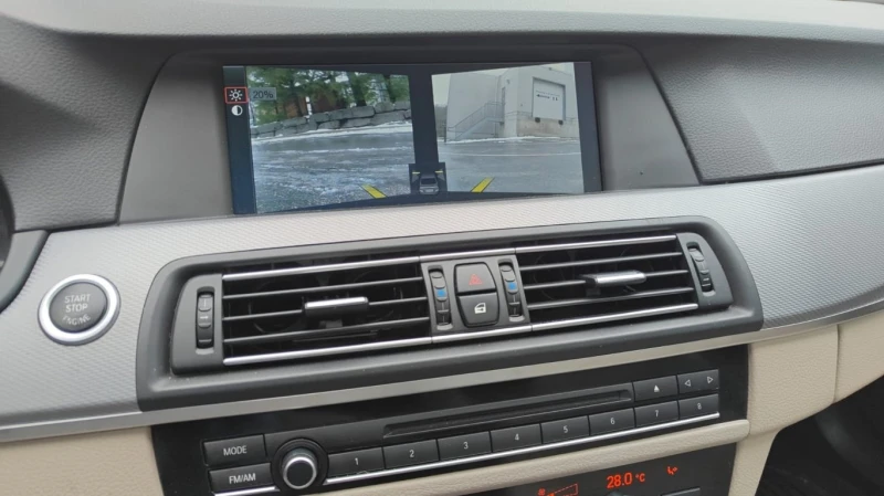 BMW 550 * 550i xDrive * CARFAX * БЕЗ ПЪРВОНАЧАЛНА ВНОСКА, снимка 17 - Автомобили и джипове - 53026346