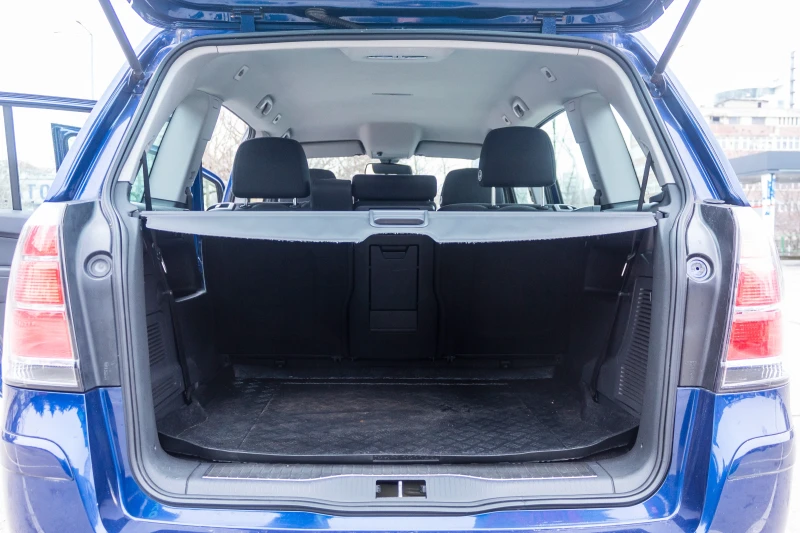 Opel Zafira, снимка 6 - Автомобили и джипове - 53209339