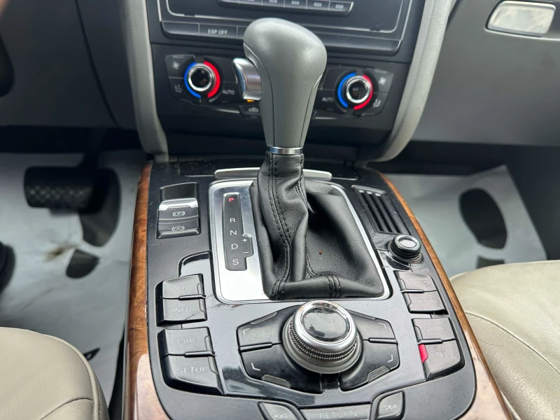 Audi A4 2.0 TDI Attraction, снимка 13 - Автомобили и джипове - 53523547