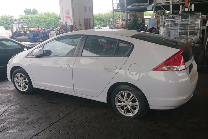 Honda Insight, снимка 4 - Автомобили и джипове - 29154643