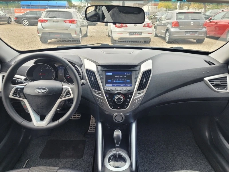 Hyundai Veloster  1.6i-AVTOMATIC/СЕРВ-ИСТОРИЯ-ШВЕЙЦАРИЯ, снимка 11 - Автомобили и джипове - 42533176