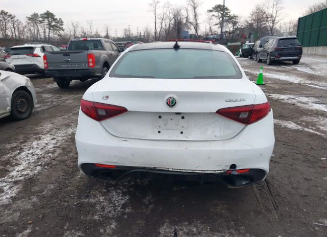 Alfa Romeo Giulia VELOCE AWD, снимка 15 - Автомобили и джипове - 53389595