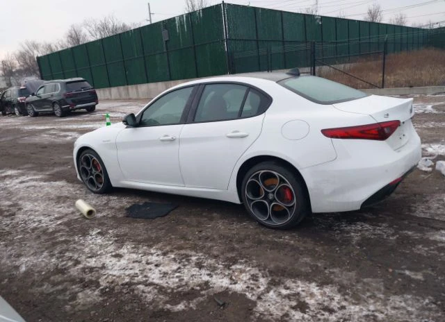 Alfa Romeo Giulia VELOCE AWD, снимка 13 - Автомобили и джипове - 53389595