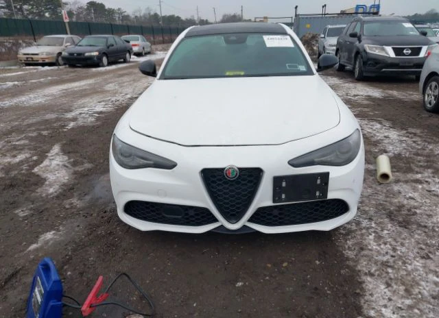 Alfa Romeo Giulia VELOCE AWD, снимка 11 - Автомобили и джипове - 53389595