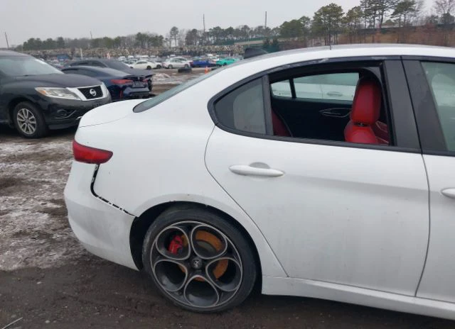 Alfa Romeo Giulia VELOCE AWD, снимка 16 - Автомобили и джипове - 53389595