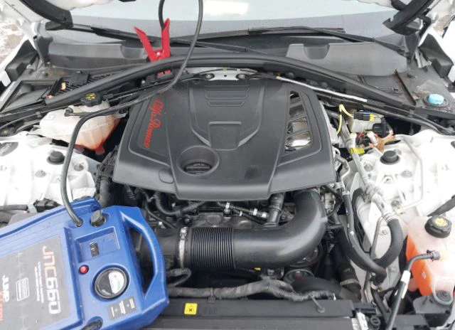 Alfa Romeo Giulia VELOCE AWD - изображение 9