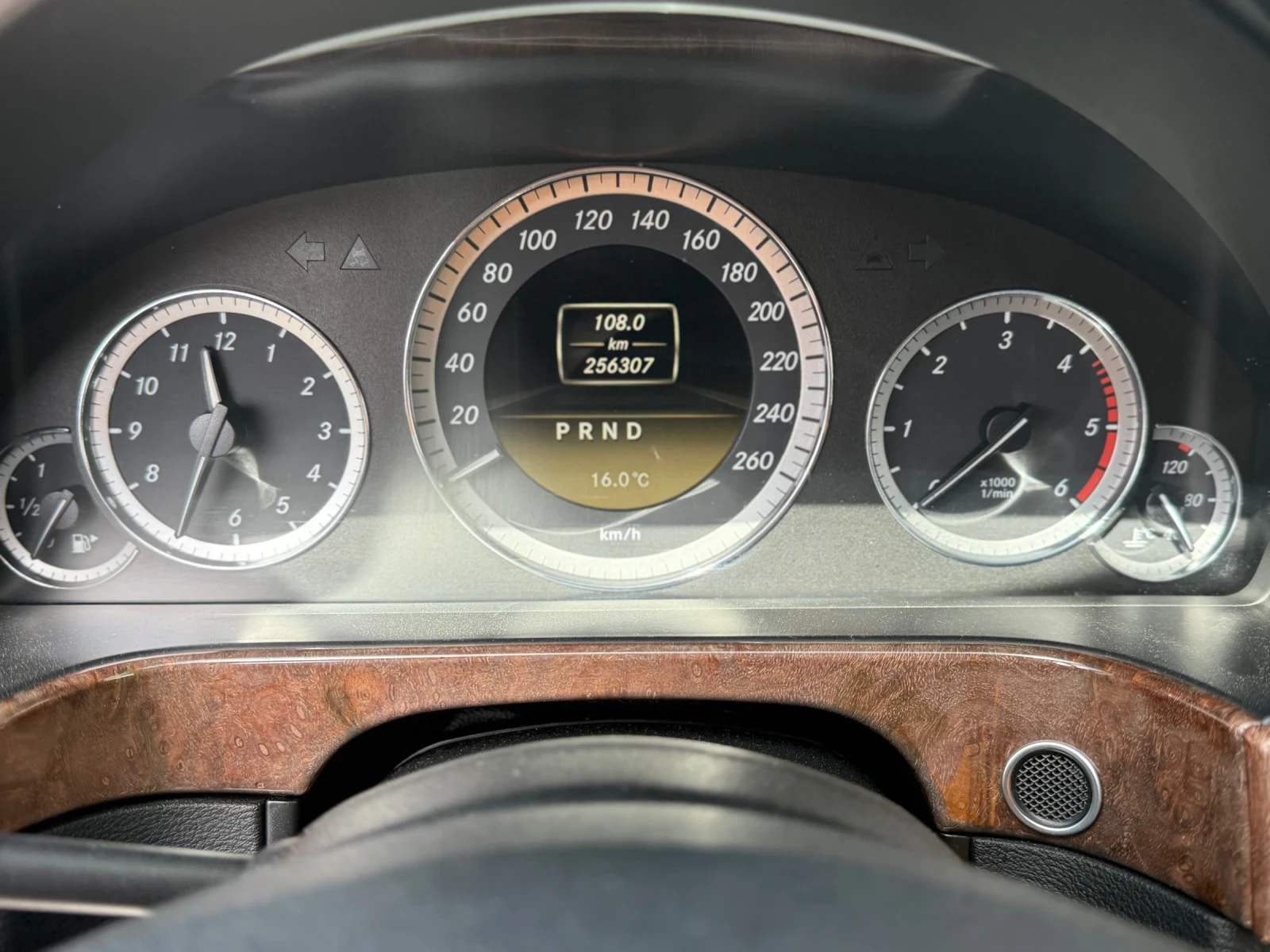 Mercedes-Benz E 200 Euro5+ Automatick+ Xenon+ + 136kc | Mobile.bg   14