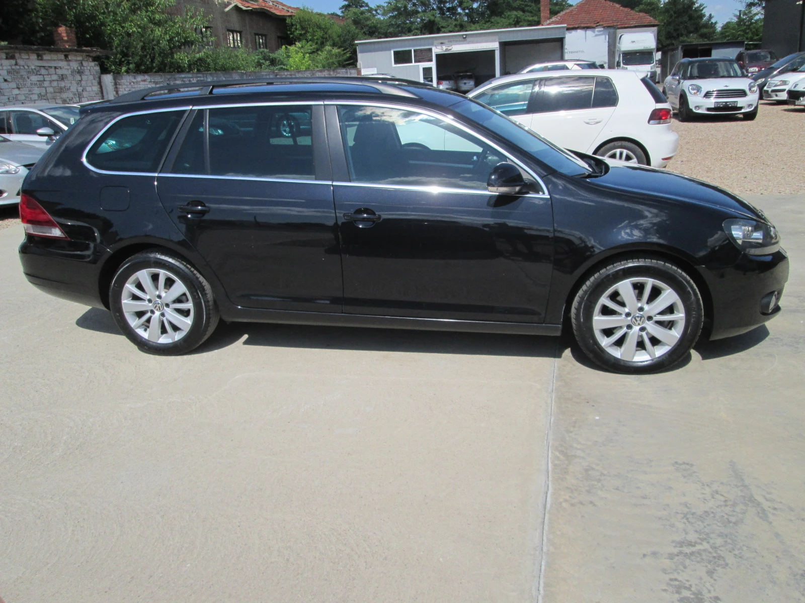 VW Golf 1.6TDI НАВИ-НОВА - изображение 3
