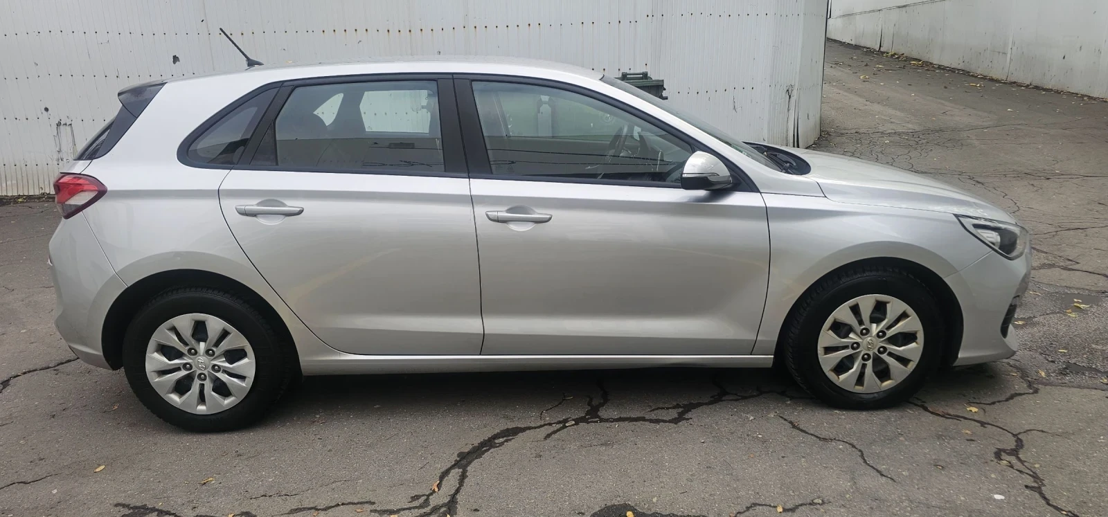 Hyundai I30 1.6d  хечбег Германия  - изображение 5