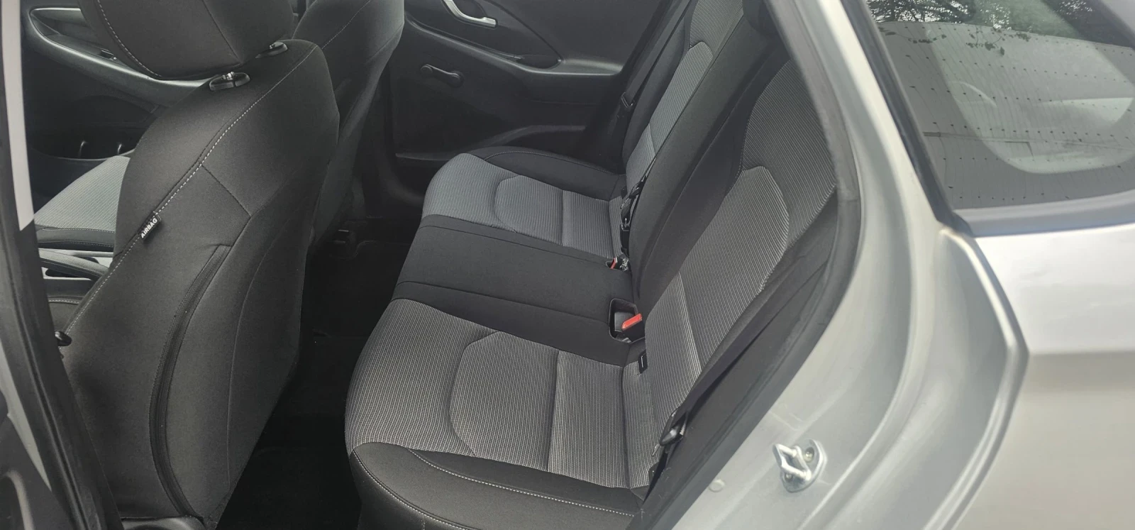 Hyundai I30 1.6CRDI X     | Mobile.bg   11