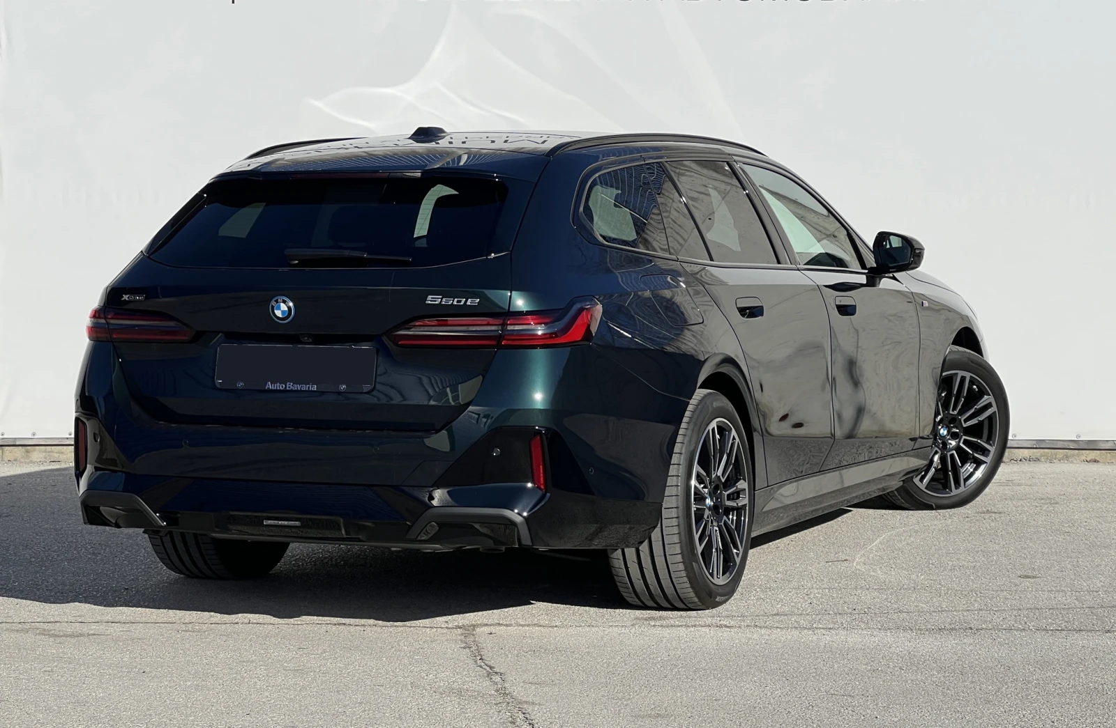 BMW 550 e xDrive - изображение 2