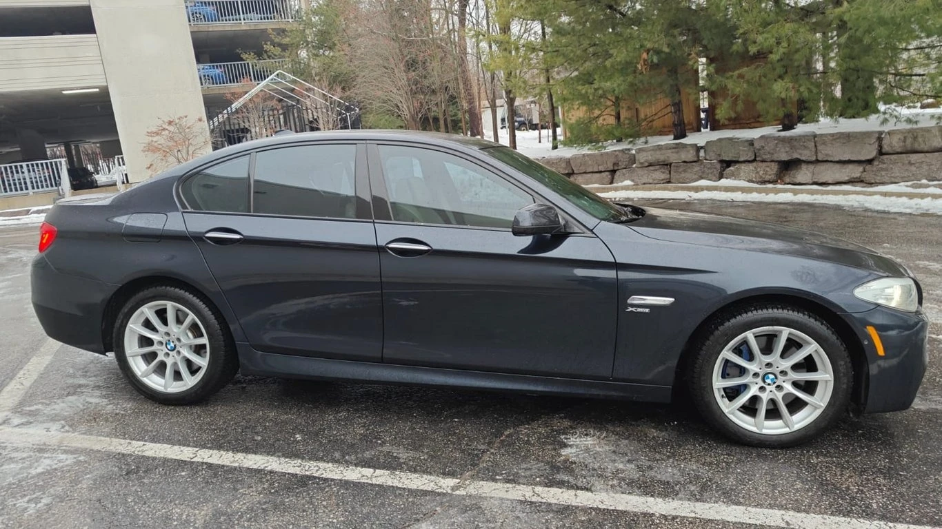 BMW 550 * 550i xDrive * CARFAX * БЕЗ ПЪРВОНАЧАЛНА ВНОСКА - изображение 4