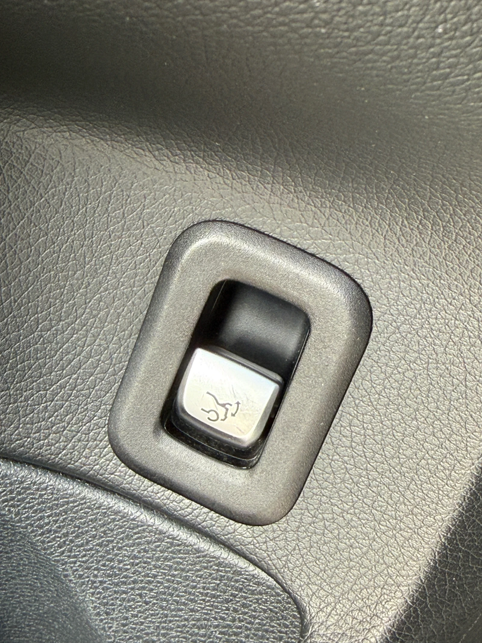 Mercedes-Benz C 250 AMG Line | FULL EXTRAS | Distronic Plus | HUD | LE | Mobile.bg � ����������� 16