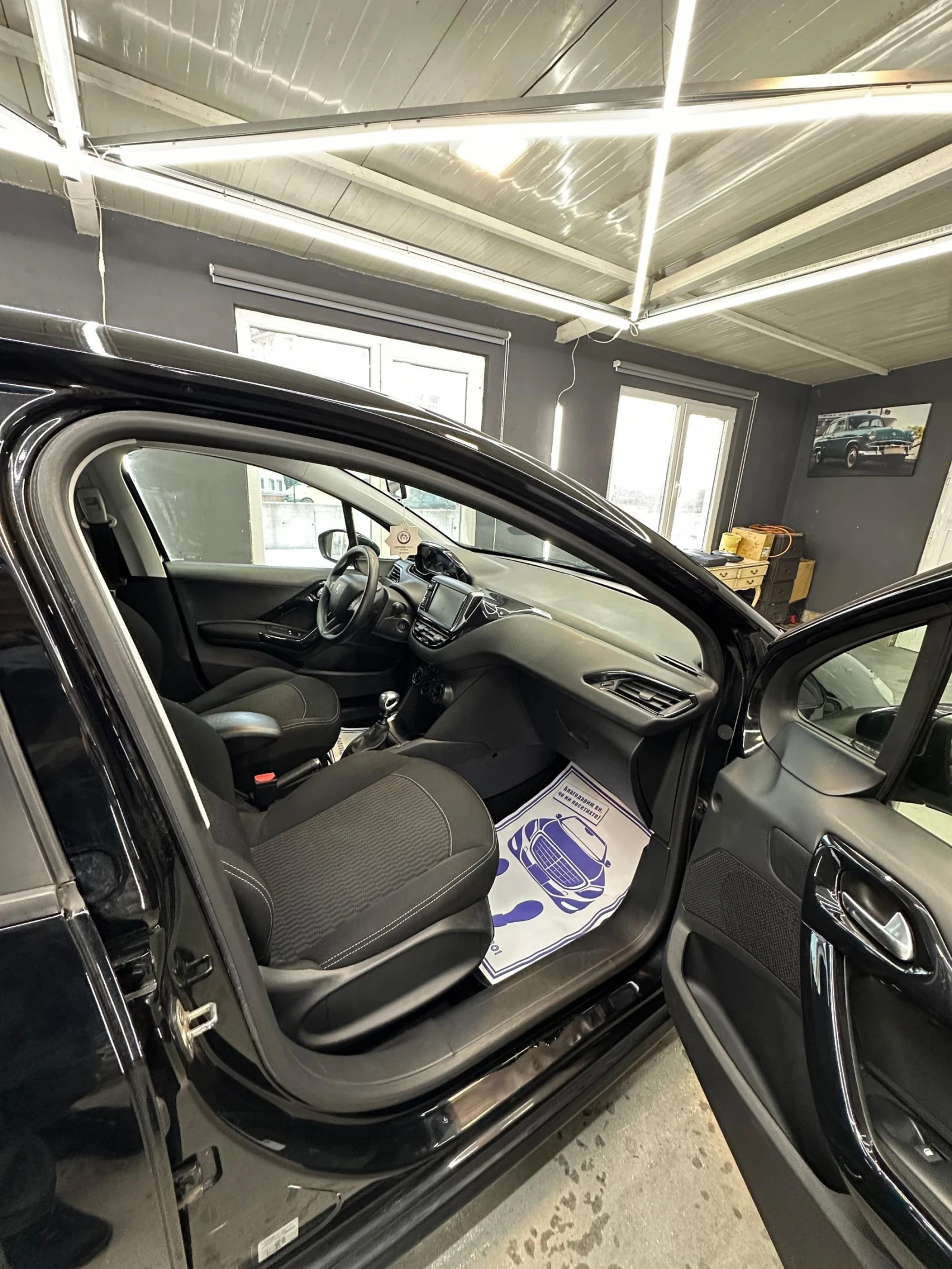 Peugeot 208, снимка 6 - Автомобили и джипове - 54363072