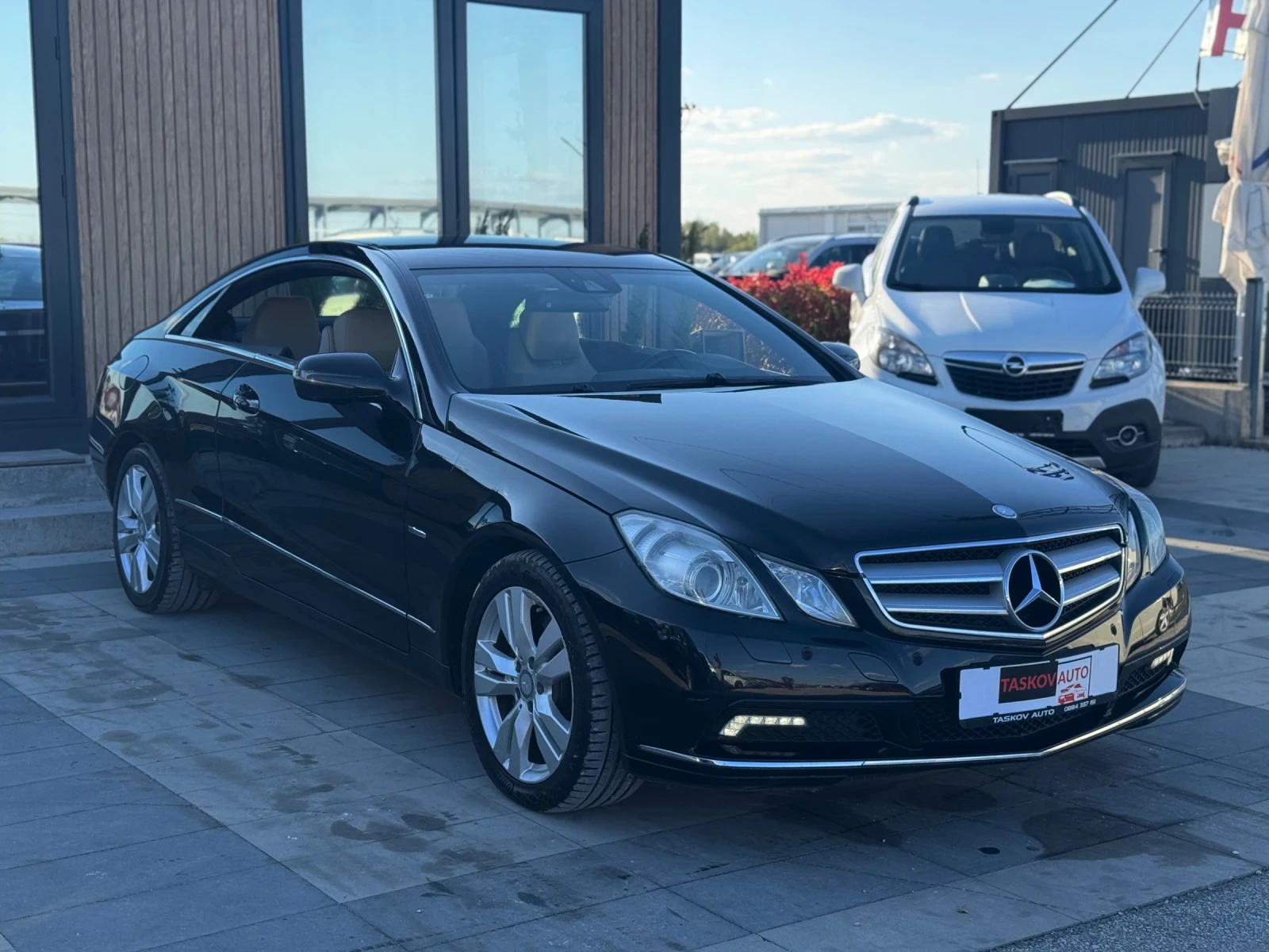 Mercedes-Benz E 350 Avantgarde 350D , снимка 3 - Автомобили и джипове - 54699147