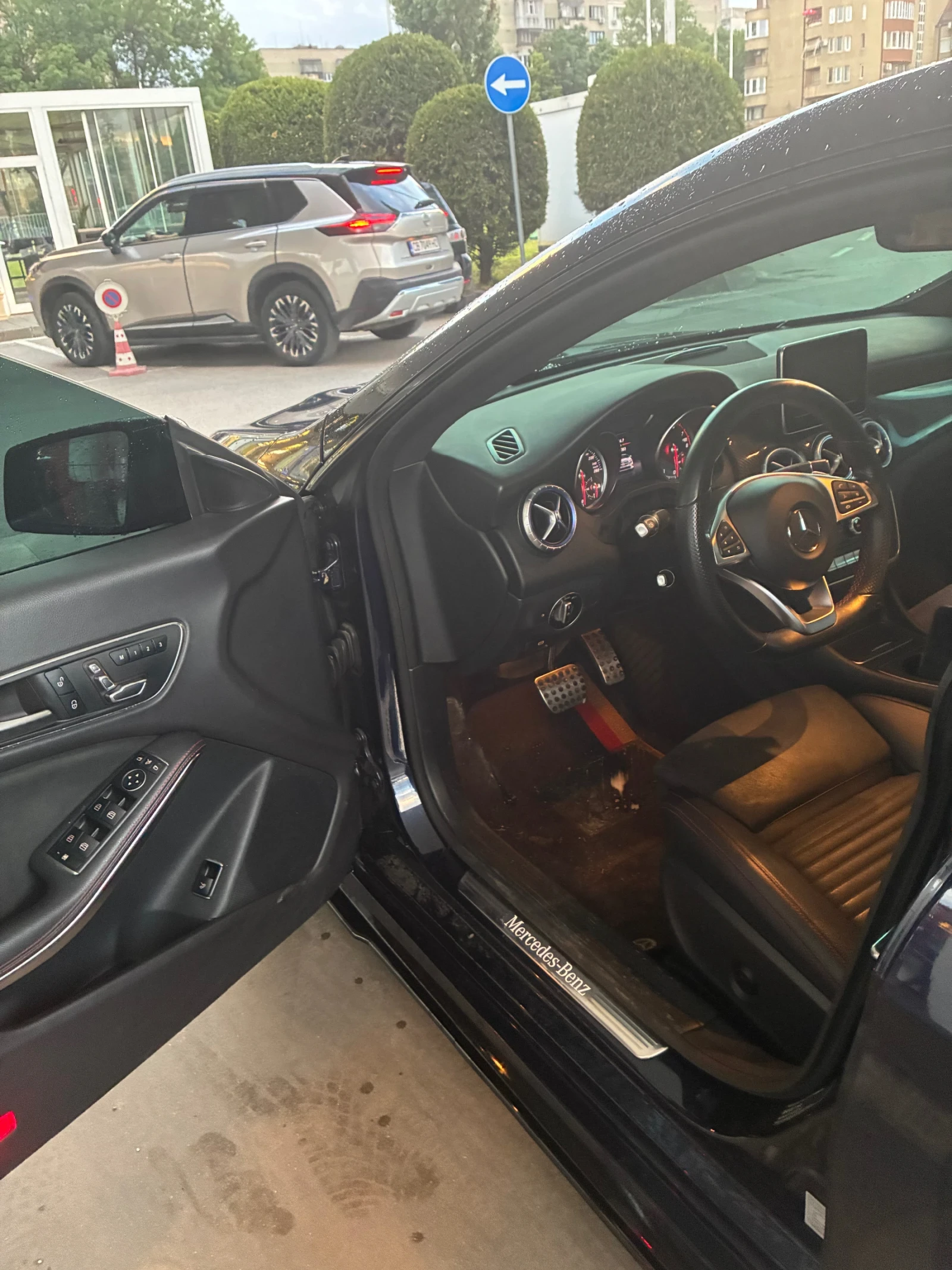 Mercedes-Benz CLA 220 AMG LINE, снимка 7 - Автомобили и джипове - 54756944