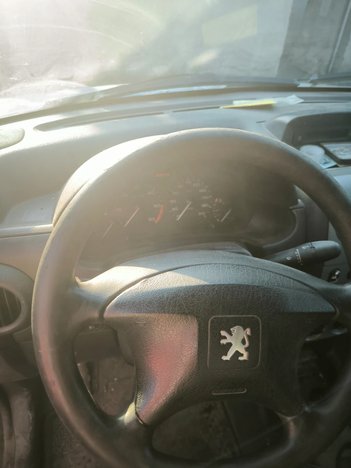 Peugeot Partner, снимка 8 - Автомобили и джипове - 55431114