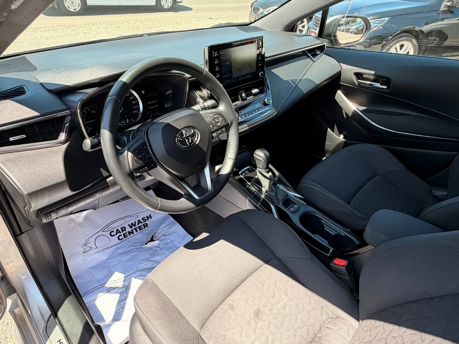 Toyota Corolla 1.8HSD  в гаранция, снимка 9 - Автомобили и джипове - 55467187