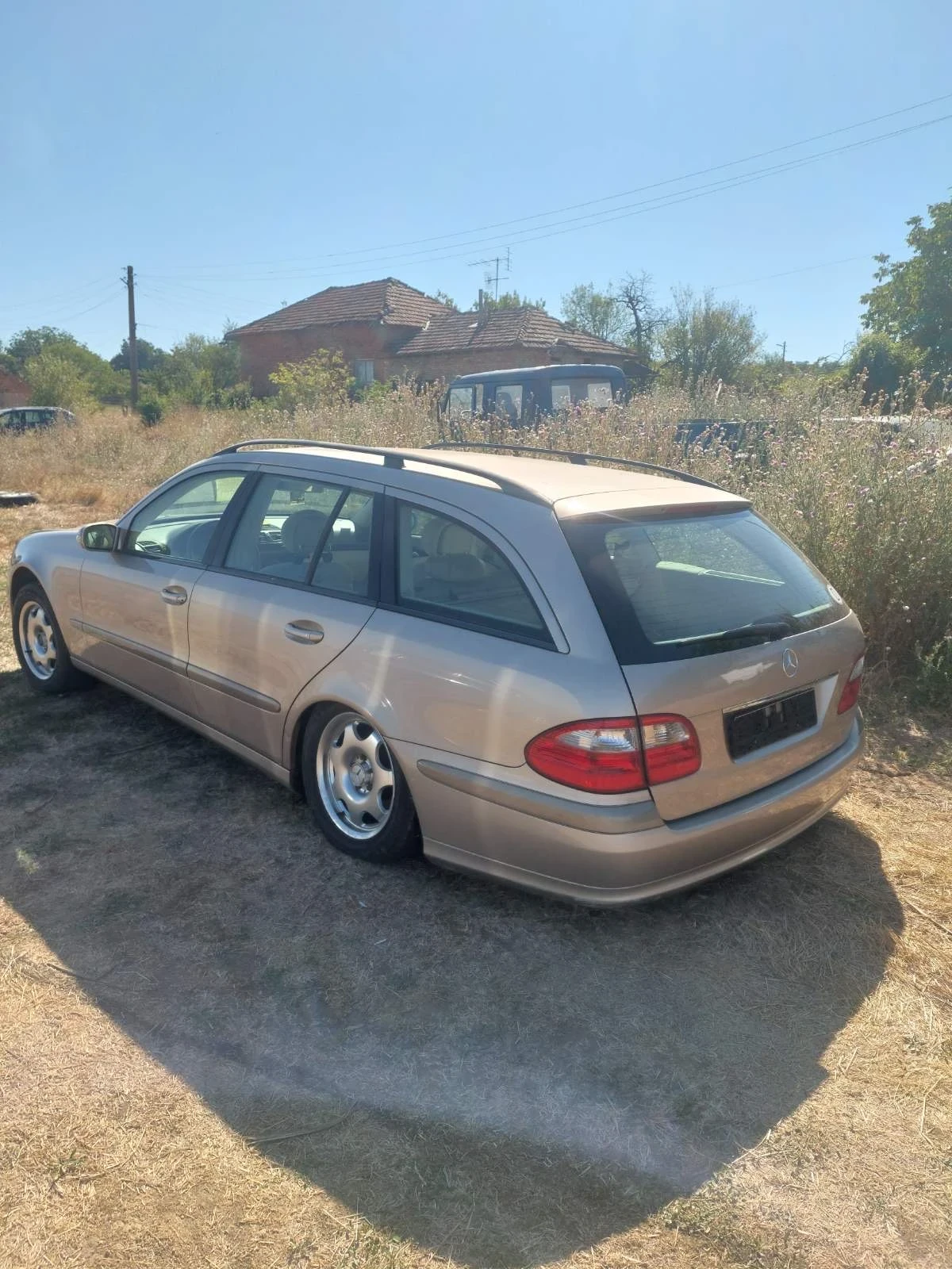 Mercedes-Benz E 220 Класик, снимка 2 - Автомобили и джипове - 55744628