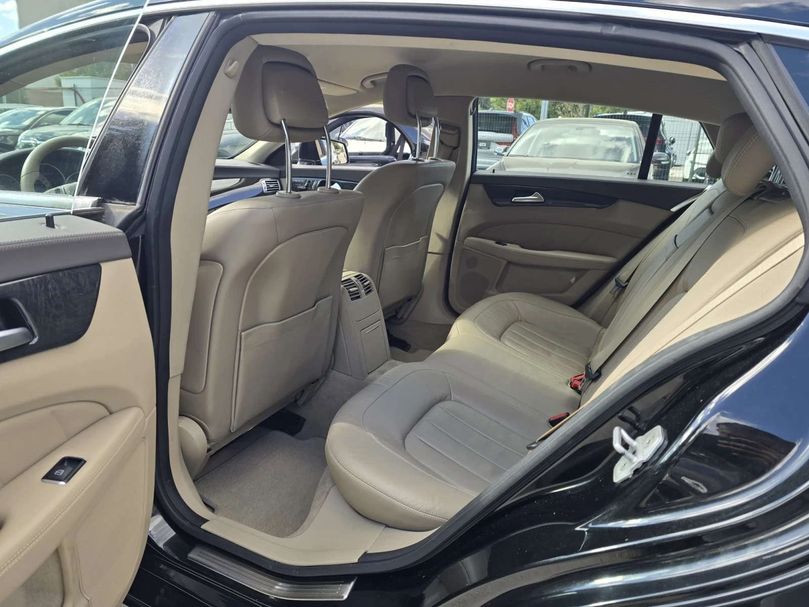 Mercedes-Benz CLS 350 CDI 265к.с AMG 4MATIC FULL , снимка 11 - Автомобили и джипове - 56181862