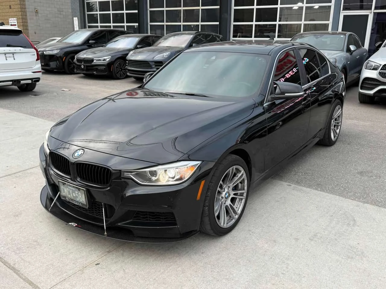 BMW 335 / xDrive / РЪЧКА / М ПАКЕТ / ХЕД-ЪП