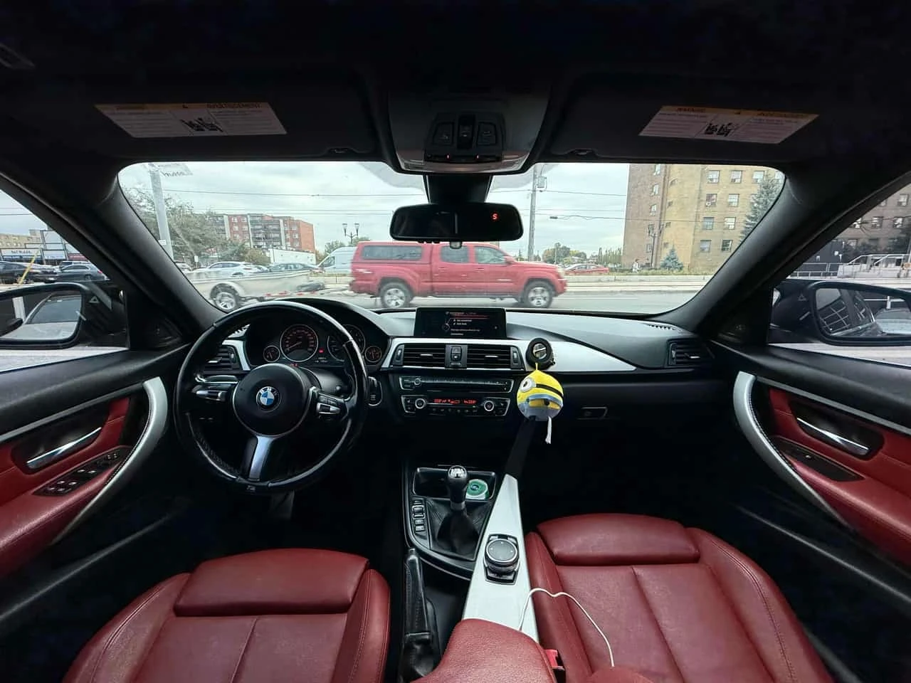 BMW 335 / xDrive / РЪЧКА / М ПАКЕТ / ХЕД-ЪП, снимка 8 - Автомобили и джипове - 56275837
