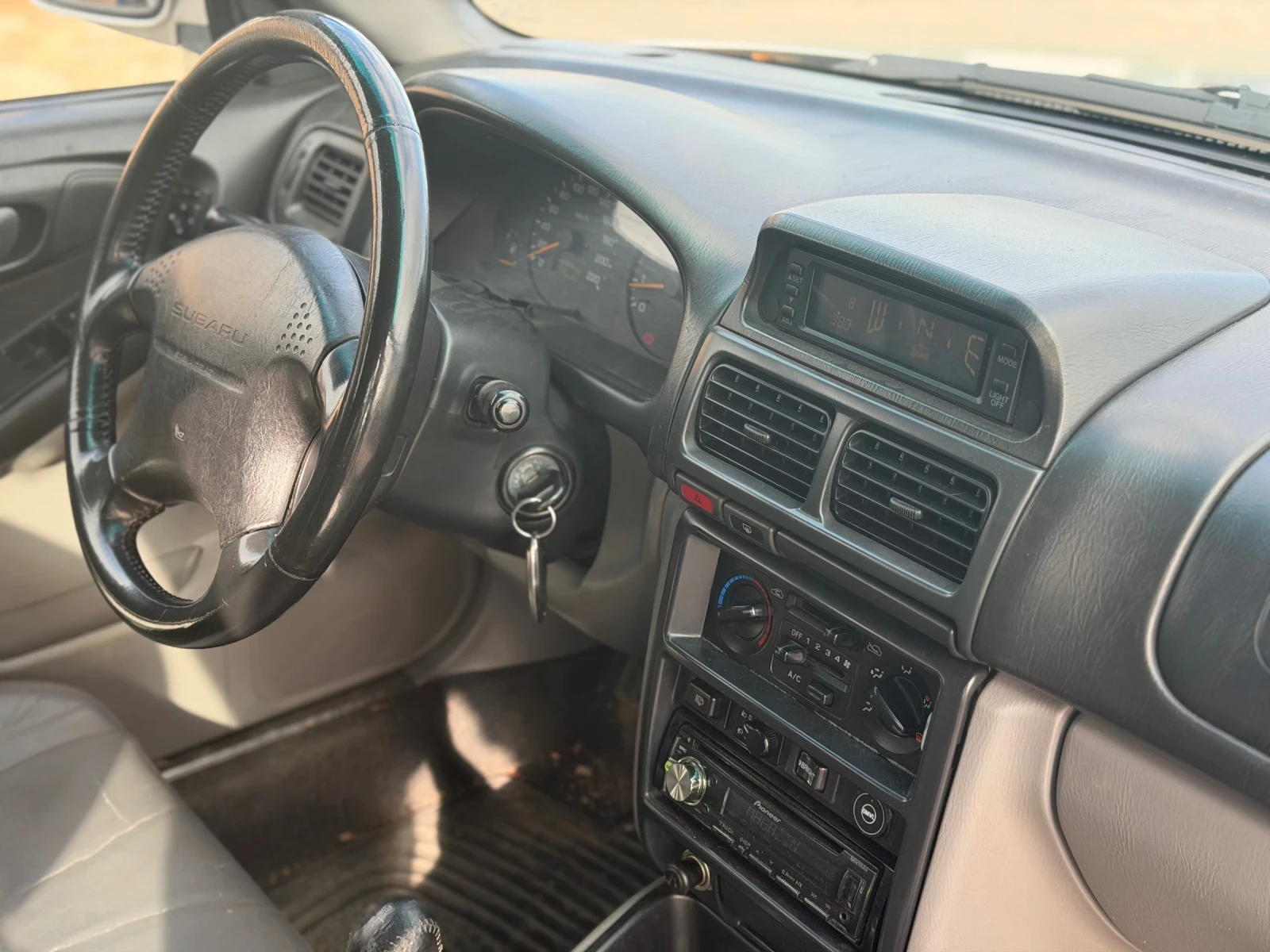Subaru Forester 2.0i, снимка 8 - Автомобили и джипове - 56683897